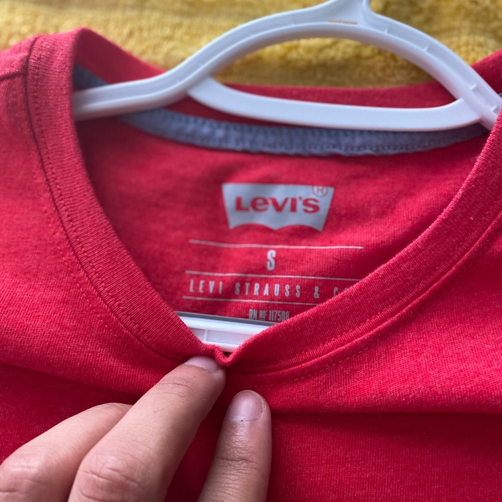 Levi’s - Picture 2 of 3